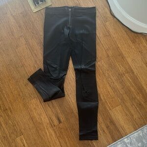 Leather skinny pants